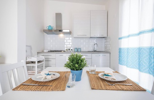 Villasimius Apartment | Pet-Friendly 'La Casa dei Naviganti' with Jacuzzi & Ocean View