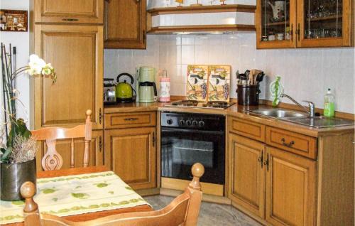 Waltershausen Apartment | Inviting Apartment in Waltershausen-Fischb for Families