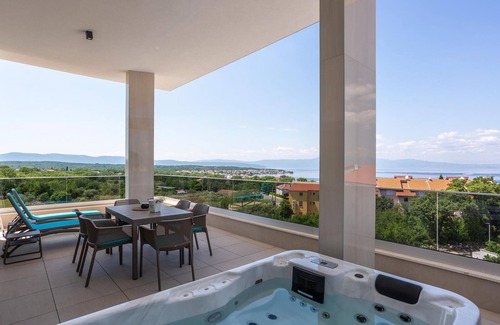 Milcetici Apartment | Unforgettable Sea Panorama in Modern Oceanfront Apartment