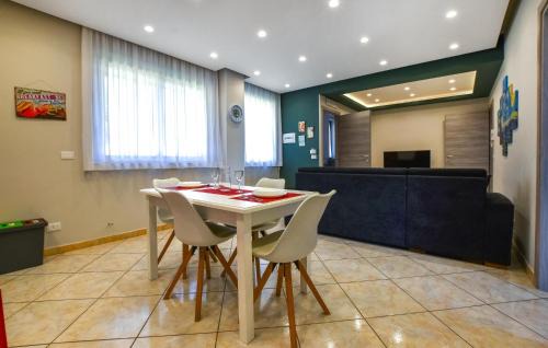 Lavinaio-Monterosso Apartment | Cozy 2 Bedroom Apartment with Pool in Monterosso