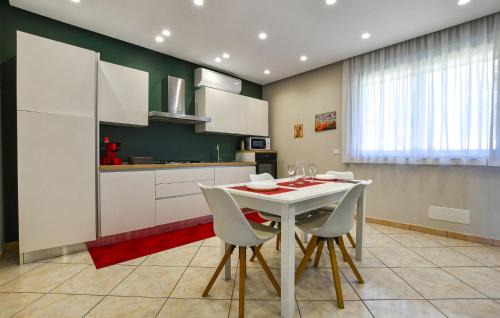 Lavinaio-Monterosso Apartment | Cozy 2 Bedroom Apartment with Pool in Monterosso