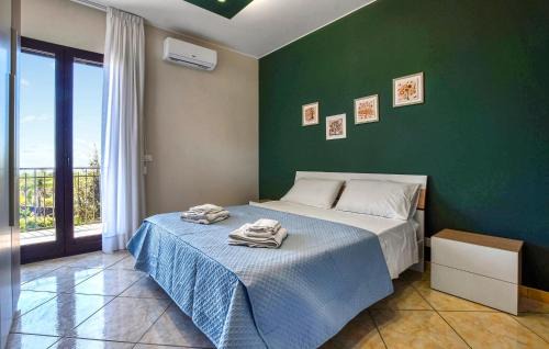 Lavinaio-Monterosso Apartment | Cozy 2 Bedroom Apartment with Pool in Monterosso
