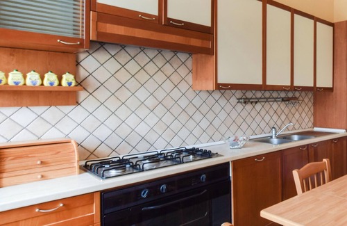 Bonifati Apartment | Authentic Vacation Apartment in Bonifati with Spa & Kitchen