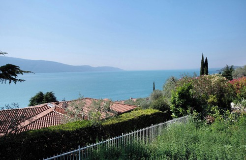 Gargnano Apartment | Elegant Pet-Friendly Villa Gargnano with Lake View & Garden