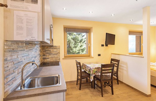 Sant'Anna Apartment | Pet-Friendly Apartment 'Angelina Casa Claudia' with Wi-Fi