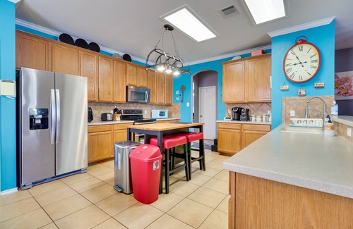 Hutto House | Pet-Friendly Hutto Retreat with Large Yard & Spa Amenities