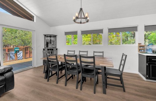 Bass Lake House | Pet-Friendly Bass Lake Cabin with Private Dock & Great Reviews