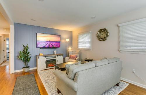 Berryville House | Ideal Pet-Friendly Retreat Steps from Main Street in Berryville