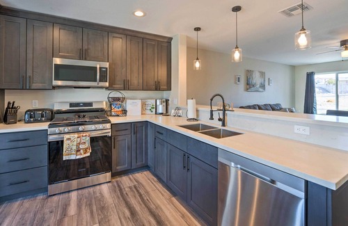 Bullhead City Cottage | Pet-Friendly Retreat in Bullhead City with Game Room