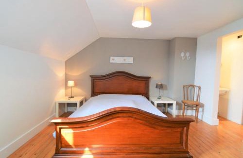 Gerin House | Inviting Bungalow in Gerin with Terrace and Pet-Friendly Perks