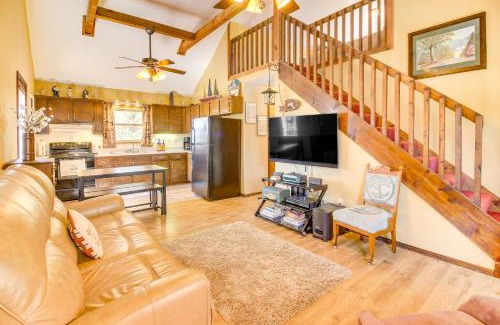 Byrdstown House | Comfortable Byrdstown Cottage: Pet-Friendly with Deck & Fire Pit