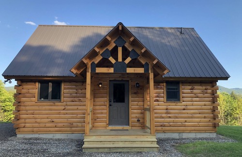 Lyndon Center House | Pet Friendly Cabin in East Burke - Ideal for Kingdom Trails