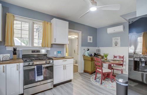 Cambridge House | Pet-Friendly Cambridge Retreat - Steps from the River!