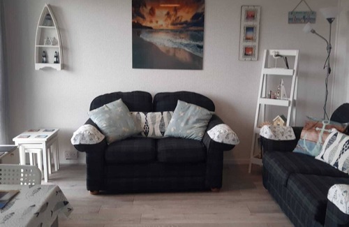 Bude Ski Chalet | Cozy Pet Friendly Chalet with Breakfast Included