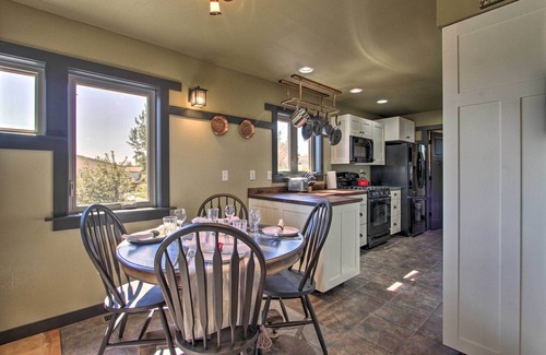 Bynum House | Cozy Pet-Friendly Choteau Townhouse with Gourmet Grill!