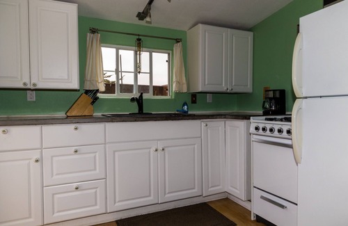 Baywood-Los Osos Cottage | Guest Rated 10/10: Pet Friendly Ocean View Cottage