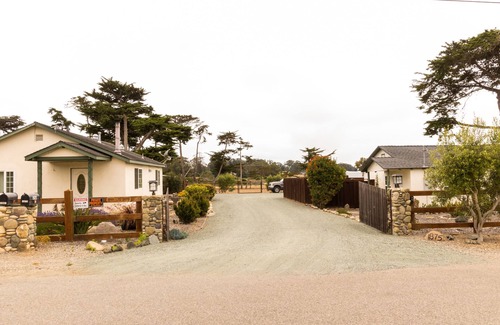 Baywood-Los Osos Cottage | Guest Rated 10/10: Pet Friendly Ocean View Cottage