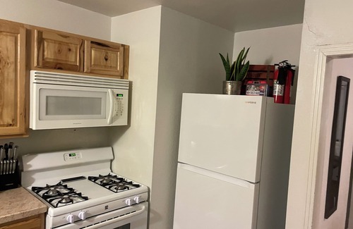 Rapid City House | Pet-Friendly & Cozy Retreat in Downtown Rapid - 9.4/10!