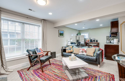 Colesville Condo | Ultimate Pet-Friendly Condo in Silver Spring with Yard