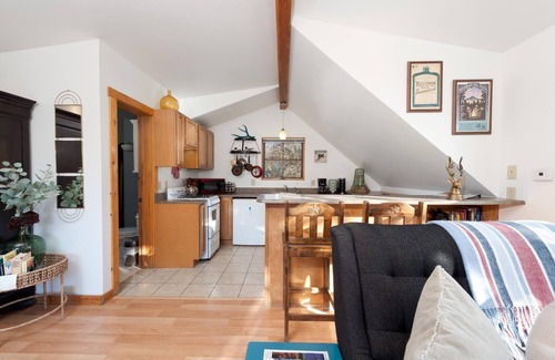 Historic Downtown Durango Apartment | Pet Friendly Downtown Studio with Deck & Easy Main St Access