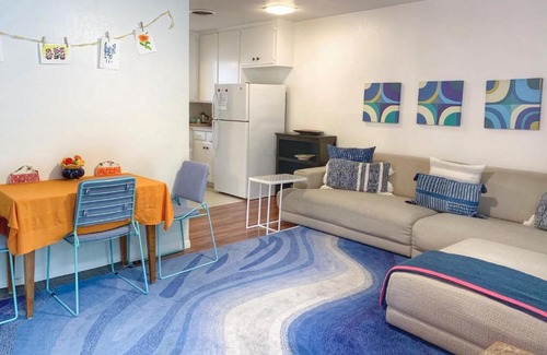 Greater South River City House | Pet-Friendly Duplex with Shared Yard in Historic Travis Heights