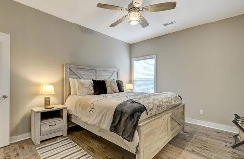 St. Marys House | Pet-Friendly Duplex Near Naval Base with Top Guest Rating