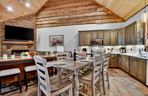 Walnut Mountain Cabin | Pet Friendly, Ellijay cabin rental with a big view of the Georgia Mountains! Hot tub, outdoor fireplace
