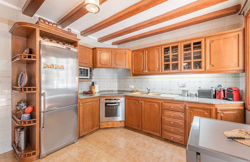 Mancor de la Vall Villa | Discover Pet-Friendly Villa Ses Basses with Pool & Views