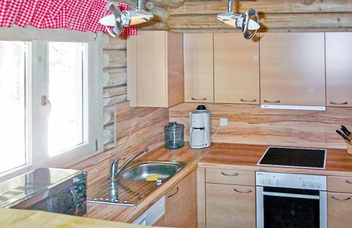 Unterweissenbach House | Inviting 4 Bedroom Retreat in Unterweissenbach with Spa