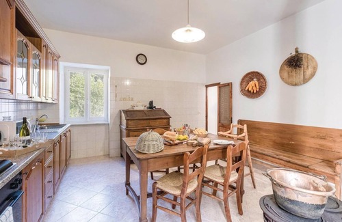 Varese Ligure House | Serene Detached House in Vara Valley with Spa & Family Amenities