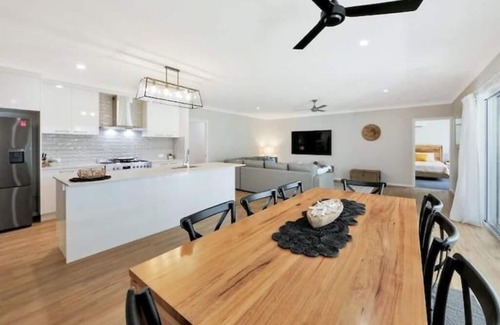 Point Vernon House | Pet-Friendly Hamptons Home Steps from the Beach, Rated 10/10