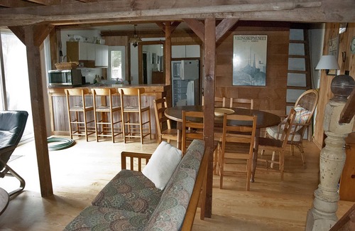 Chilmark Cottage | Historic Chilmark Cottage: Pet-Friendly Retreat with Pool