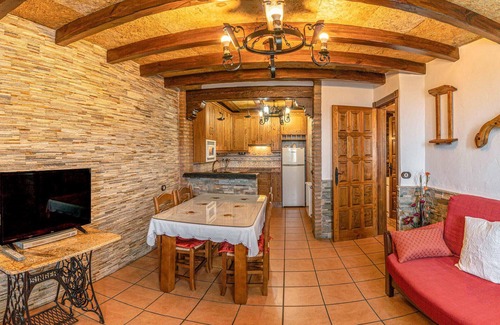 Mecina Bombaron House | Relaxing 2-Bedroom Accommodation in Mecina Bombarón