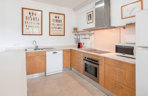 Estellencs House | Pet-Friendly Holiday Home 'Sa Vinya' with Sea View, Pool & Wi-Fi