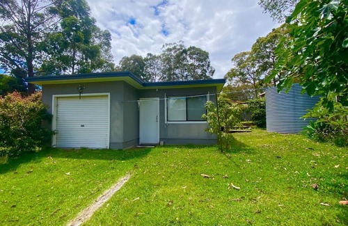 South Durras House | Pet Friendly Retreat with Ocean Views in South Durras