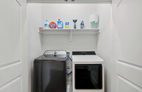 McKinney House | Pet friendly home in a safe neighborhood in McKinney. With EV charger.