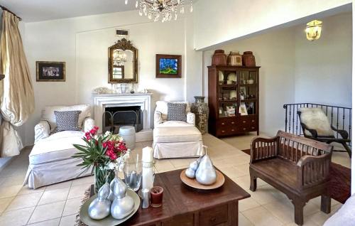Astros House | Discover the Perfect Home in Astros Arkadia with Kitchen