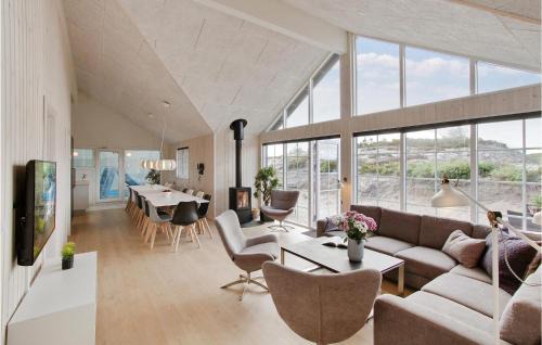 Henne Strand House | Relaxing Retreat in Henne with Sauna & Pool Access