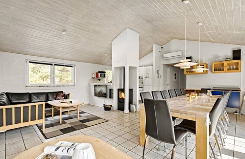 Klegod Strand House | Spacious 6 Bedroom Retreat with Pool in Ringkøbing