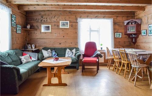 Evanger House | Cozy Home in Evanger with Kitchen - Family & Pet Friendly