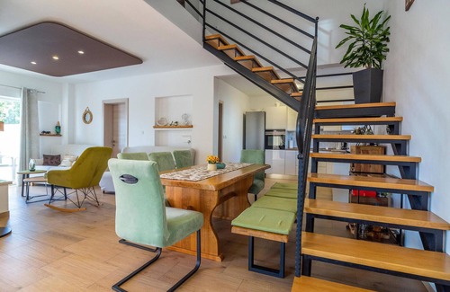 Nova Sela House | Spacious 4-Bedroom Getaway with Private Pool in Nova Sela