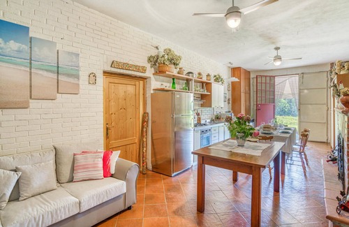 Murlo House | Spacious 4 Bedroom Getaway in Murlo with Private Pool