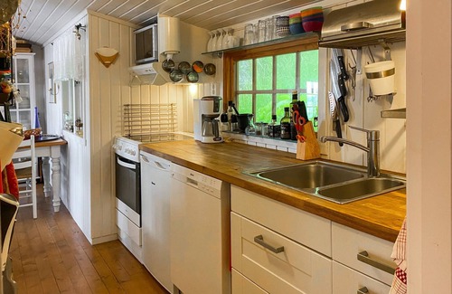 Mauseidvag House | Pet friendly home in Mauseidvåg