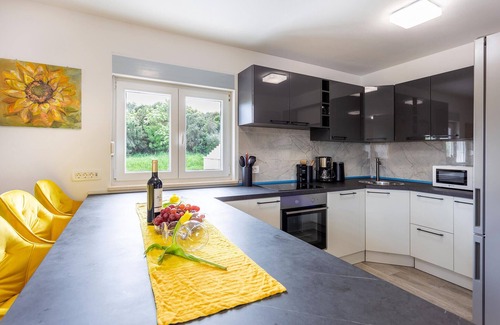 Pomer House | Explore Family-Friendly 2 Bedroom Accommodation in Pula