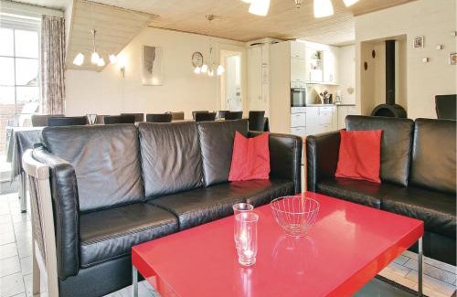 Klegod Strand House | Panoramic View Home in Ringkbing with Pool & Pet Friendly