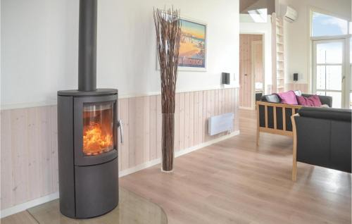 Skjern House | Family-Friendly Pet Haven in Skjern with Kitchen Access
