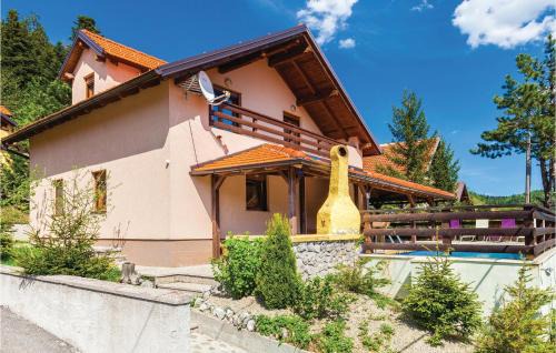 Vrata House | Beautiful 4 Bedroom Home with Pool in Vrata