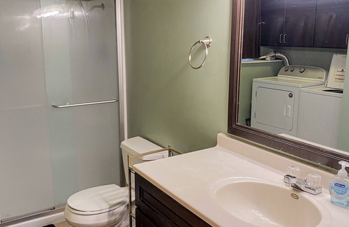 Manhattan House | Guest Rated: Pet Friendly Home Near Stadium with Backyard