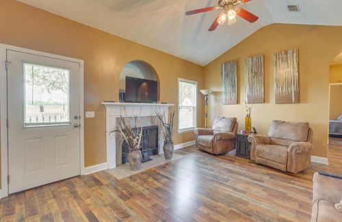 Moundville House | Pet-Friendly Moundville Home with Fenced Backyard Escape