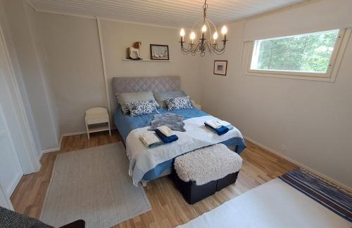 Elimaki House | Cozy 4-Bed Cottage in Elimaki with Wood Sauna & Pet-Friendly